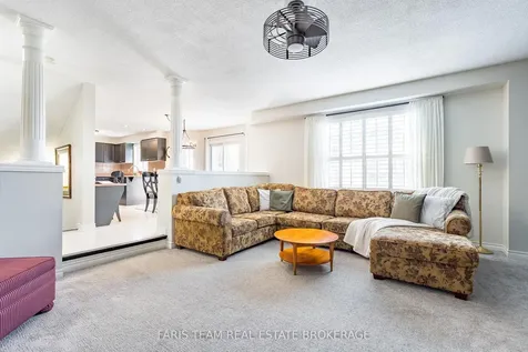 11 Berry Court Barrie ON L4N 0J6