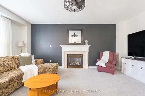 11 Berry Court Barrie ON L4N 0J6