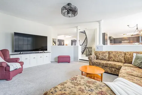 11 Berry Court Barrie ON L4N 0J6