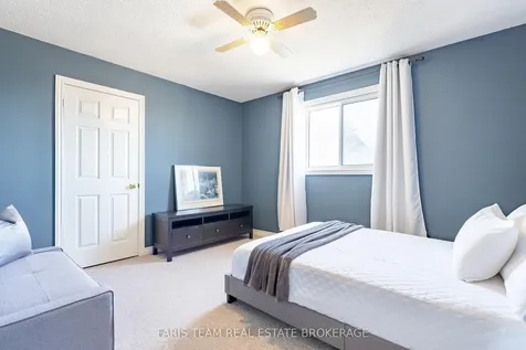 11 Berry Court Barrie ON L4N 0J6