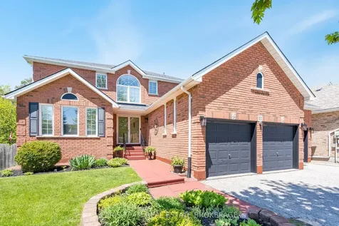 11 Berry Court Barrie ON L4N 0J6
