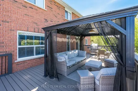 11 Berry Court Barrie ON L4N 0J6
