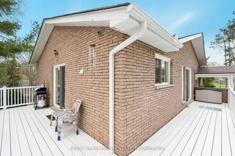 21 Pooles Road Springwater ON L9X 0P5