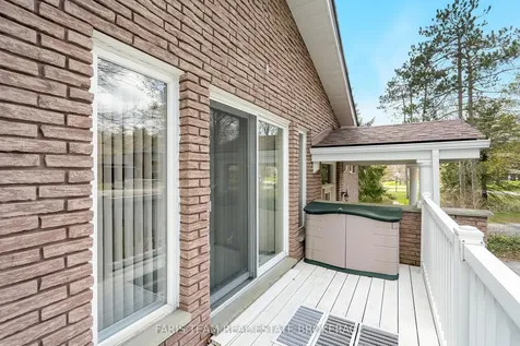 21 Pooles Road Springwater ON L9X 0P5