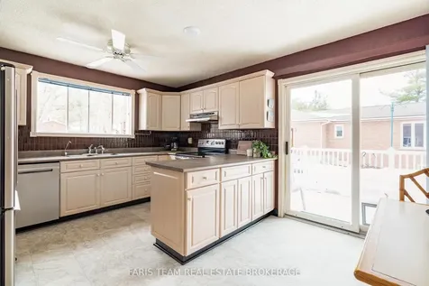21 Pooles Road Springwater ON L9X 0P5