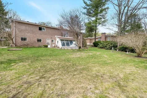 21 Pooles Road Springwater ON L9X 0P5