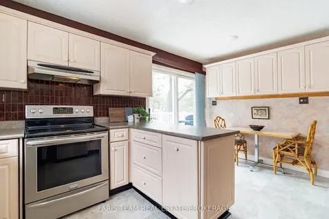 21 Pooles Road Springwater ON L9X 0P5