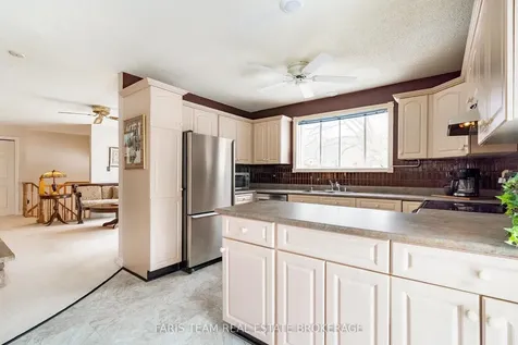 21 Pooles Road Springwater ON L9X 0P5
