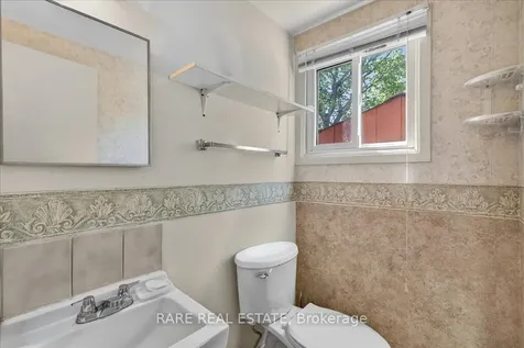 21 Porter Crescent Barrie ON L4M 5H8