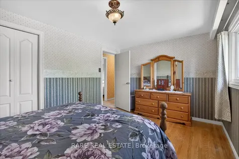 21 Porter Crescent Barrie ON L4M 5H8