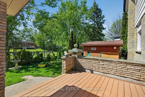 21 Porter Crescent Barrie ON L4M 5H8