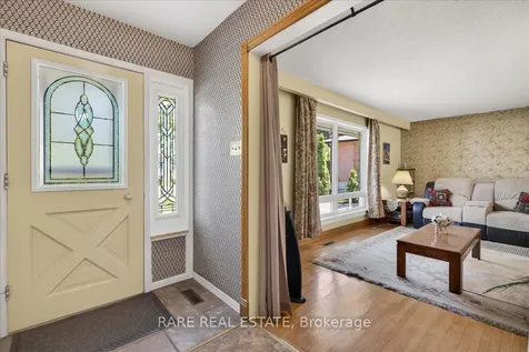 21 Porter Crescent Barrie ON L4M 5H8
