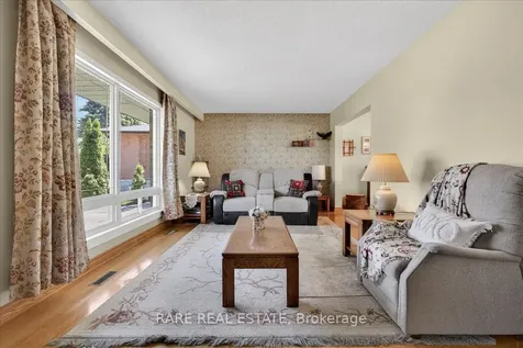 21 Porter Crescent Barrie ON L4M 5H8