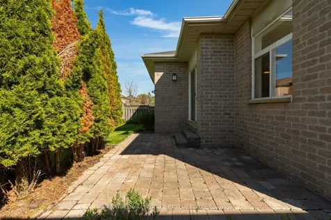 186 Golden Meadow Road Barrie ON L4N 9R6