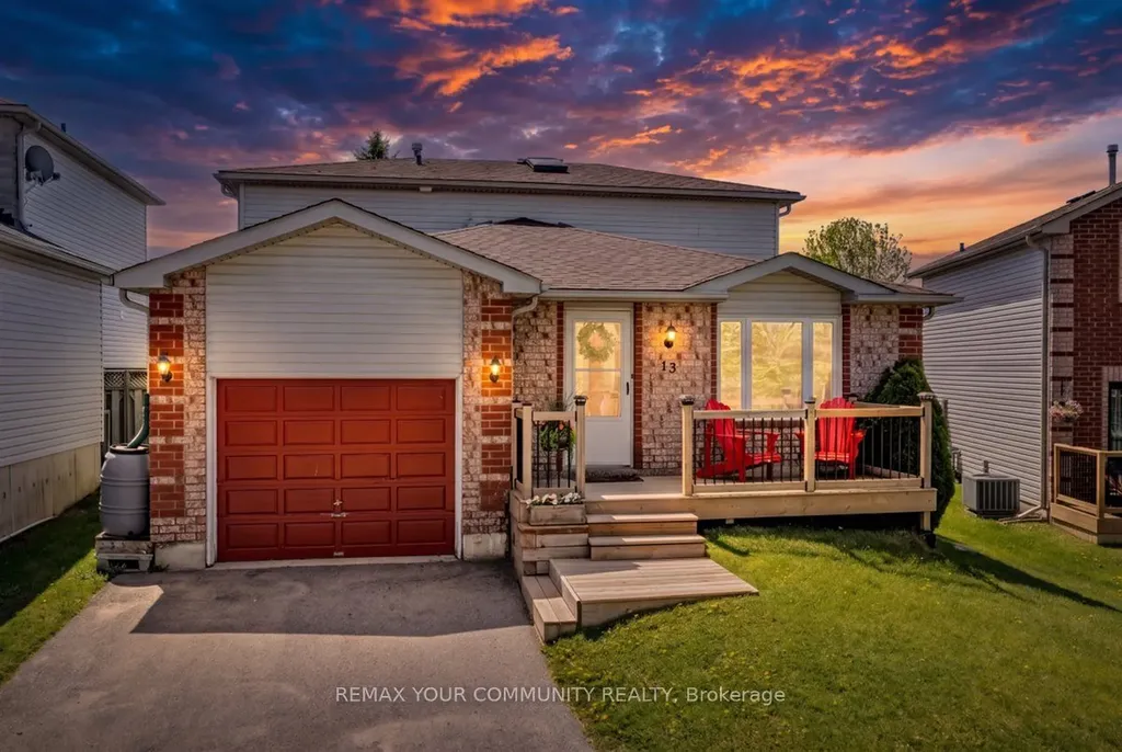 13 Waddington Crescent Barrie ON L4N 8C8