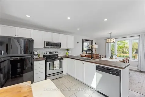 13 Waddington Crescent Barrie ON L4N 8C8
