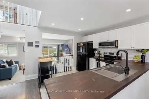 13 Waddington Crescent Barrie ON L4N 8C8