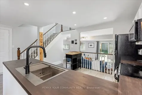 13 Waddington Crescent Barrie ON L4N 8C8