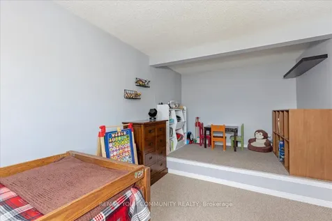 13 Waddington Crescent Barrie ON L4N 8C8