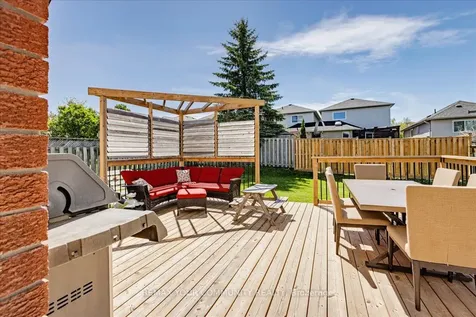 13 Waddington Crescent Barrie ON L4N 8C8
