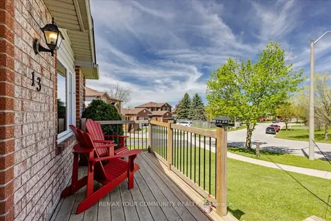 13 Waddington Crescent Barrie ON L4N 8C8