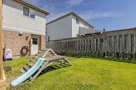 13 Waddington Crescent Barrie ON L4N 8C8