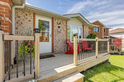 13 Waddington Crescent Barrie ON L4N 8C8