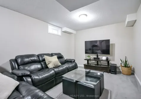95 Bird Street Barrie ON L4N 0W6