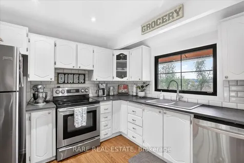 31 Creemore Avenue Clearview ON L0M 1N0