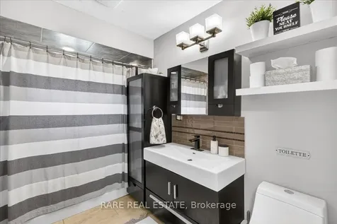 31 Creemore Avenue Clearview ON L0M 1N0