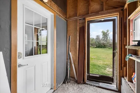 31 Creemore Avenue Clearview ON L0M 1N0