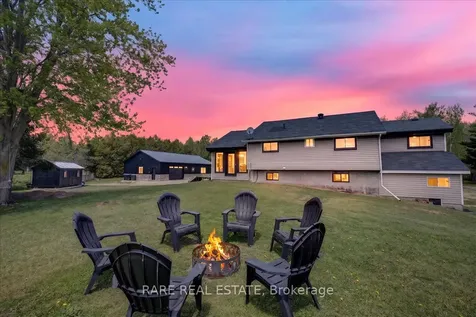 31 Creemore Avenue Clearview ON L0M 1N0