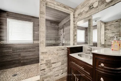 66 Stoneybrook Crescent Barrie ON L4N 0A6