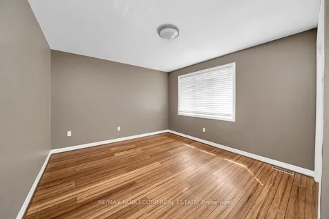 66 Stoneybrook Crescent Barrie ON L4N 0A6