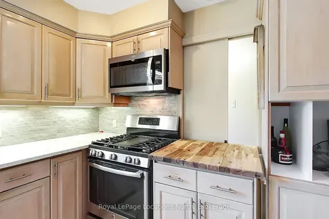 217 Dominion Drive Clearview ON L0M 1S0