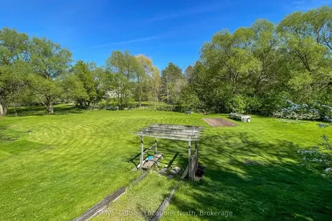 217 Dominion Drive Clearview ON L0M 1S0