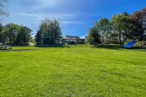 217 Dominion Drive Clearview ON L0M 1S0