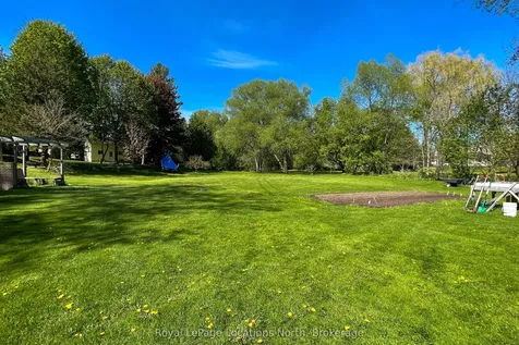 217 Dominion Drive Clearview ON L0M 1S0
