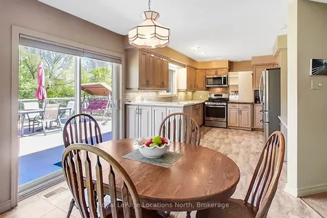 217 Dominion Drive Clearview ON L0M 1S0