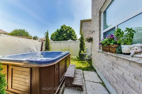 55 Knupp Road Barrie ON L4N 0R7