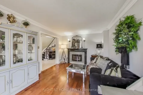 55 Knupp Road Barrie ON L4N 0R7