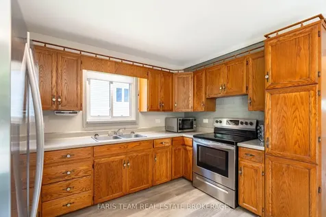 261 James Street E Orillia ON L3V 1M3