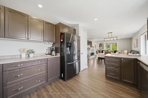4 Keyzer Drive Oro-medonte ON L3V 8N7