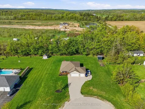 4 Keyzer Drive Oro-medonte ON L3V 8N7