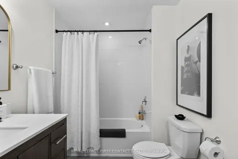 42 Ferndale Drive S Barrie ON L4N 2M5