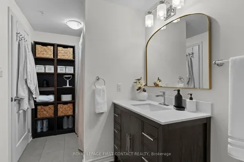 42 Ferndale Drive S Barrie ON L4N 2M5