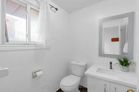 16 Quail Crescent Barrie ON L4N 6X1