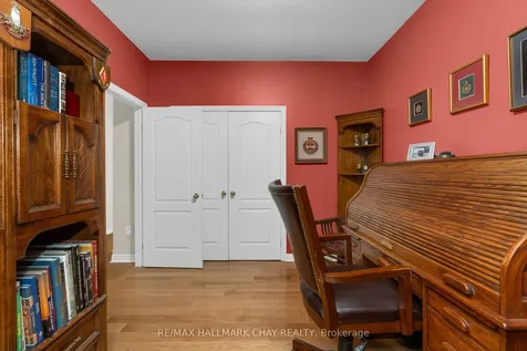 6 Oakmont Avenue Oro-medonte ON L0L 2L0