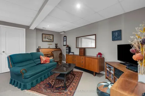 6 Oakmont Avenue Oro-medonte ON L0L 2L0