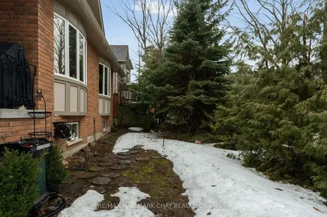 6 Oakmont Avenue Oro-medonte ON L0L 2L0